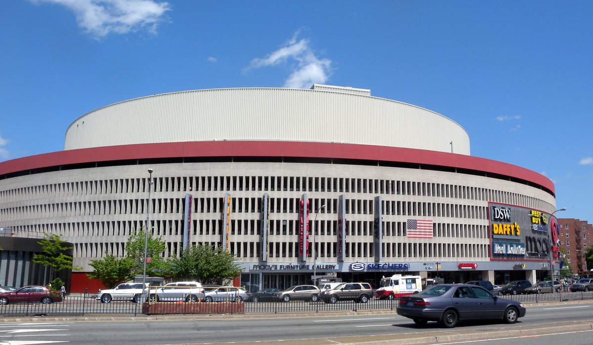 Elmhurst, NY - Queens Place Mall - Wikipedia