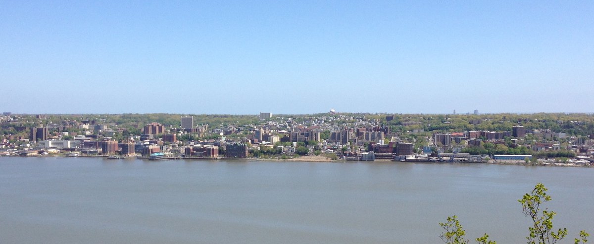 Yonkers, NY, NY - File:2013-05-05 13 23 39 View of Yonkers, New York from Alpine Overlook on  the 